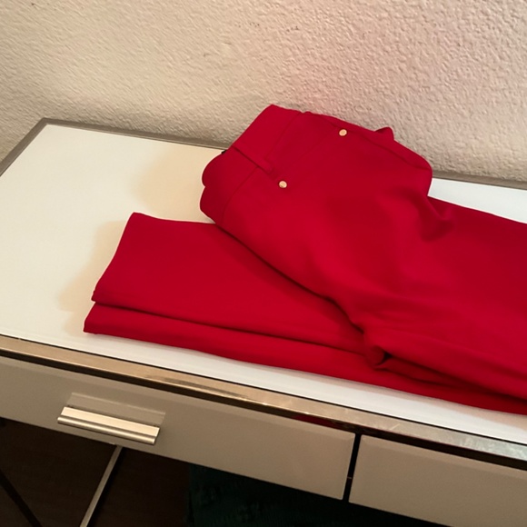 NWT Chicos red “So Slimming slim ankle skinny pants - Picture 3 of 13